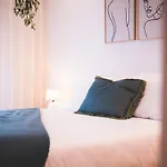 Moodhu - Cozy W/ Amazing Terrace Апартаменты Лейрия
