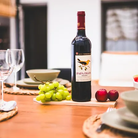 Moodhu - Cozy W/ Amazing Terrace דירה לייריה