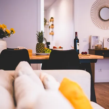 דירה Moodhu - Cozy W/ Amazing Terrace לייריה