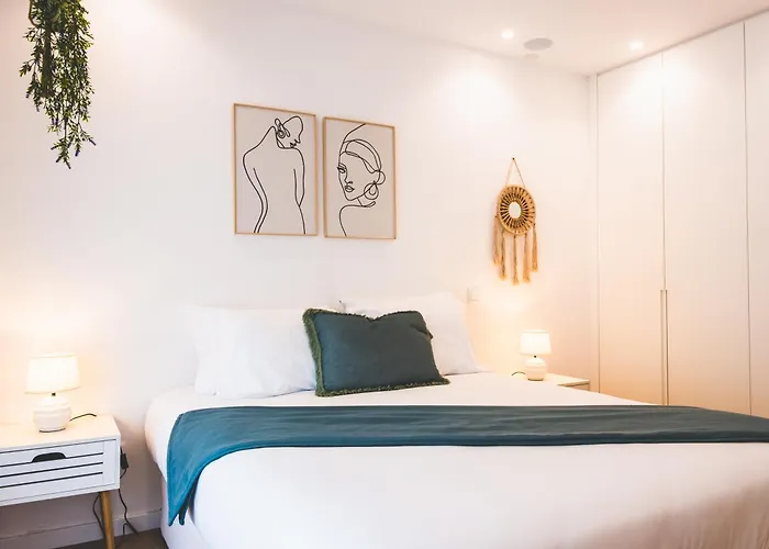 Moodhu - Cozy W/ Amazing Terrace Apartment Leiria