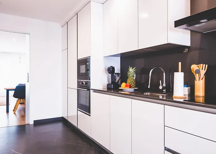 Moodhu - Cozy W/ Amazing Terrace Apartment Leiria